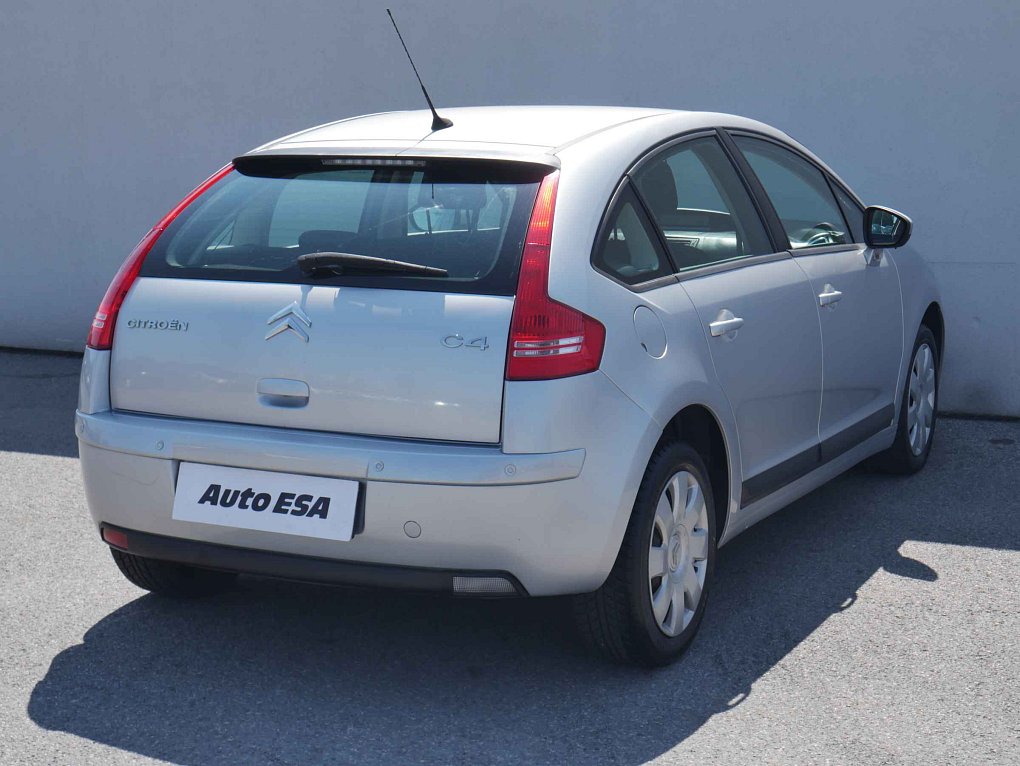 Citroën C4 1.4i 
