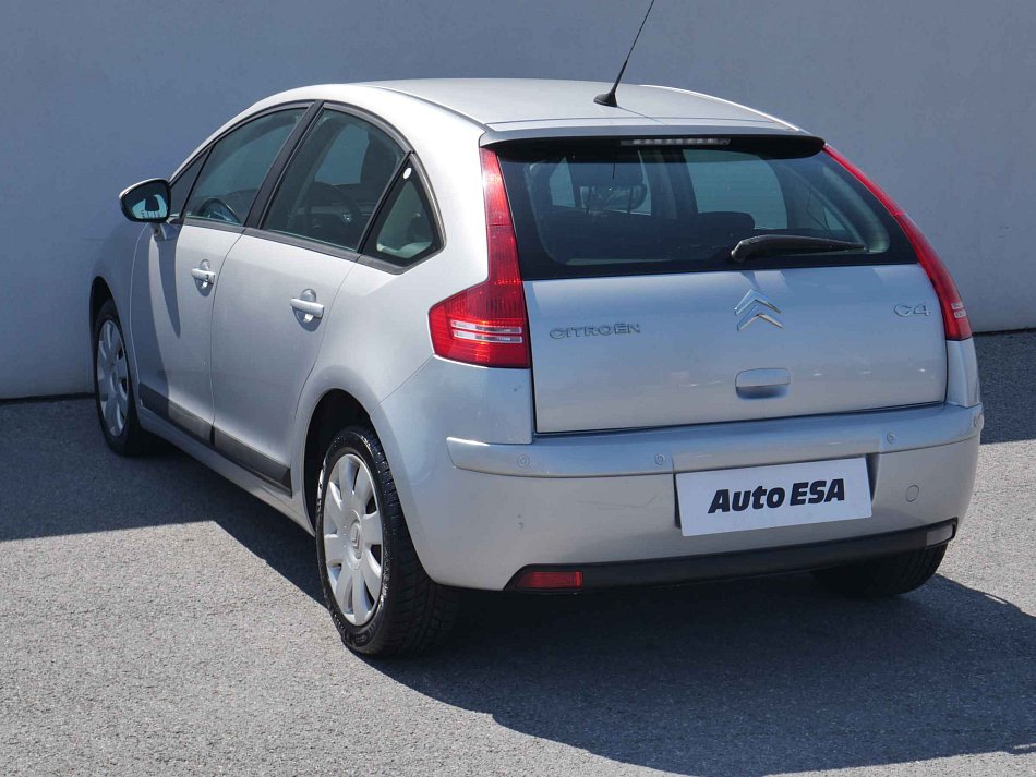 Citroën C4 1.4i 