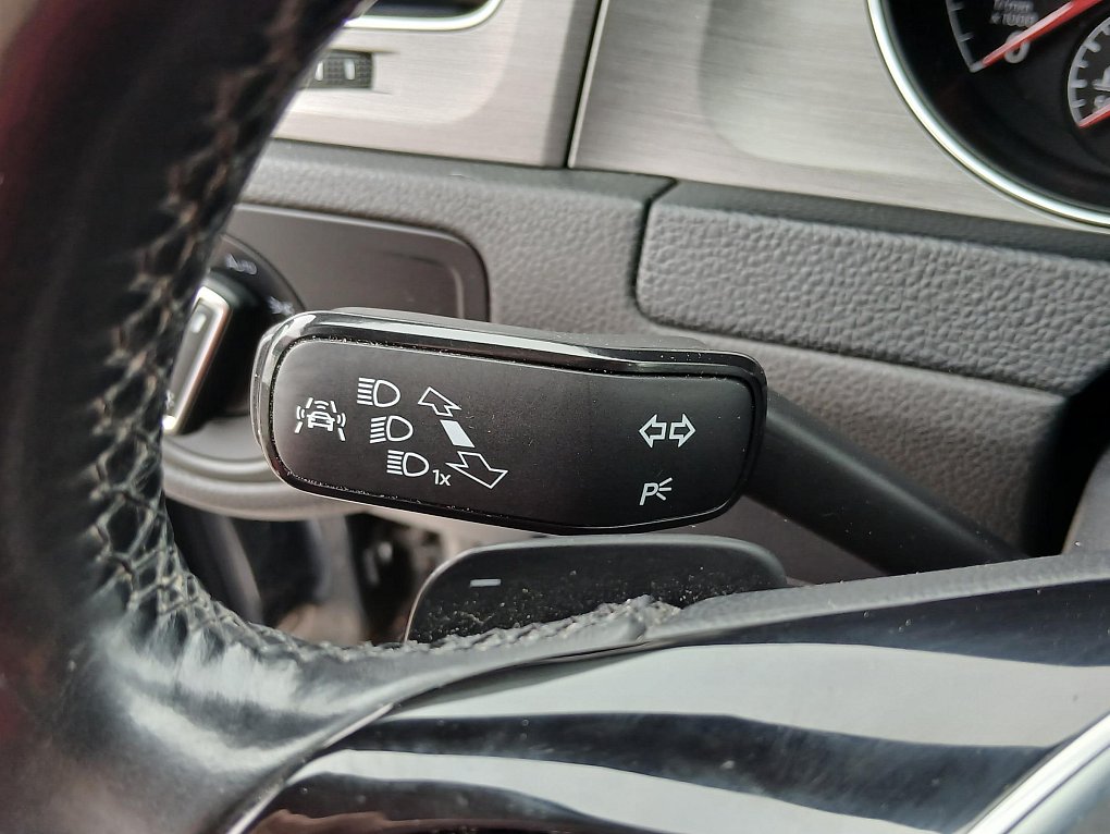 Volkswagen Golf 2.0 TDi 