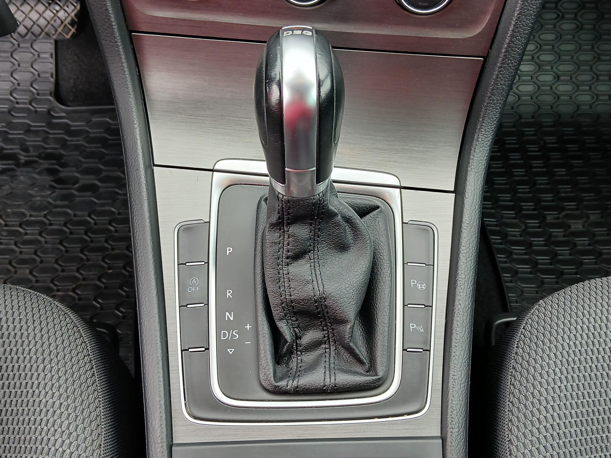 Volkswagen Golf, 2013 - pohled č. 20