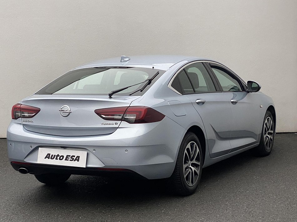 Opel Insignia 2.0CDTI  GRAND SPORT