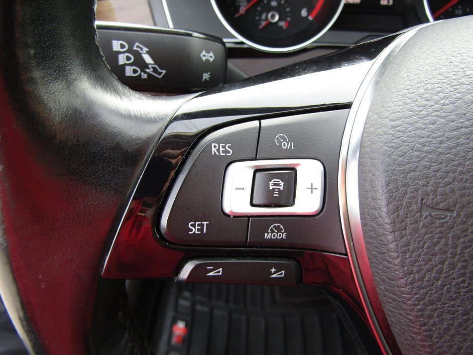 Volkswagen Passat 2.0 TDi 