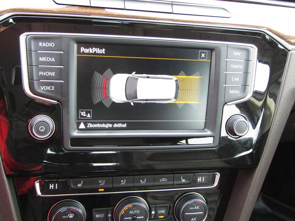 Volkswagen Passat 2.0 TDi 