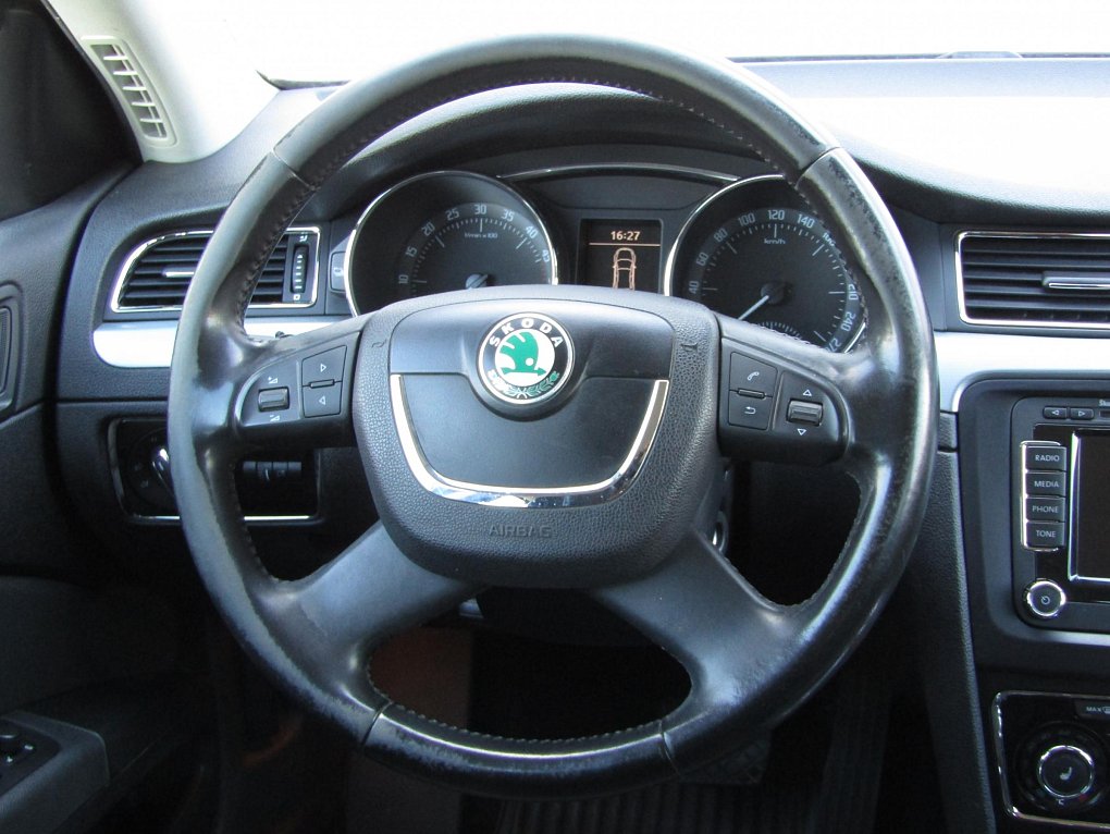 Škoda Superb II 2.0 TDi Elegance