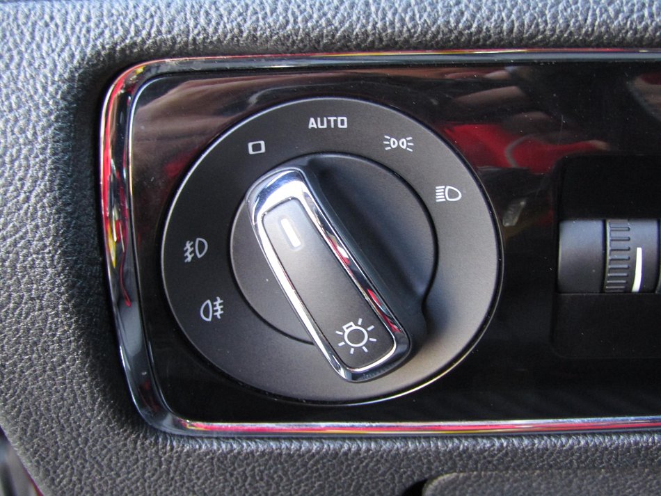 Škoda Superb II 2.0 TDi Elegance