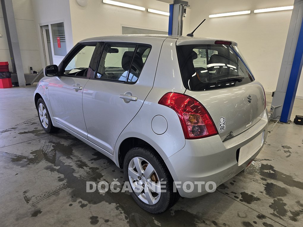 Suzuki Swift 1.3i 