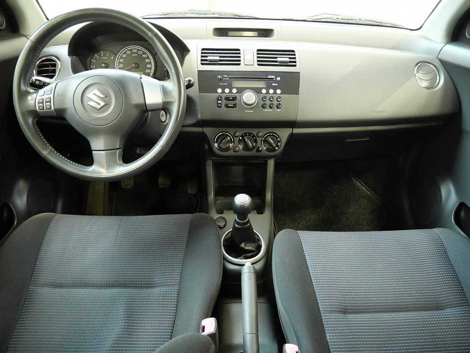 Suzuki Swift 1.3i  4x4