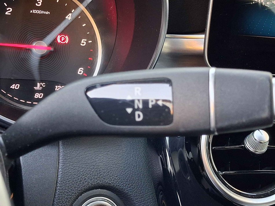 Mercedes-Benz Třída C 2.0CDi Avantgarde C220