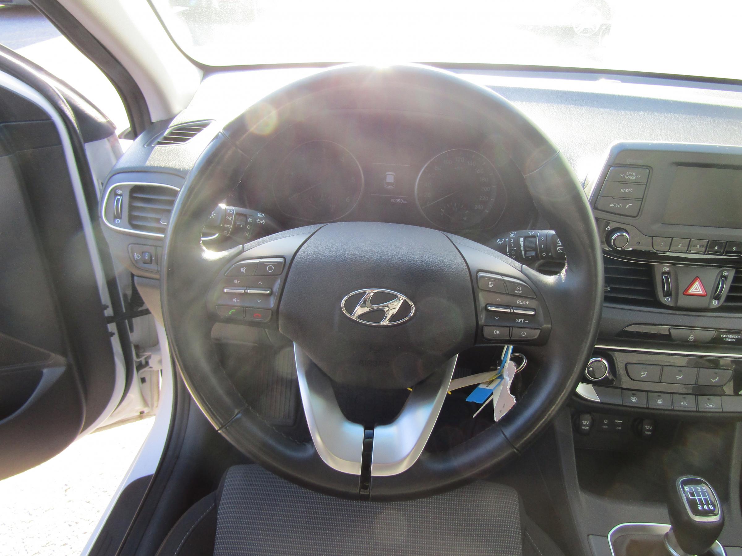Hyundai i30, 2018 - pohled č. 17