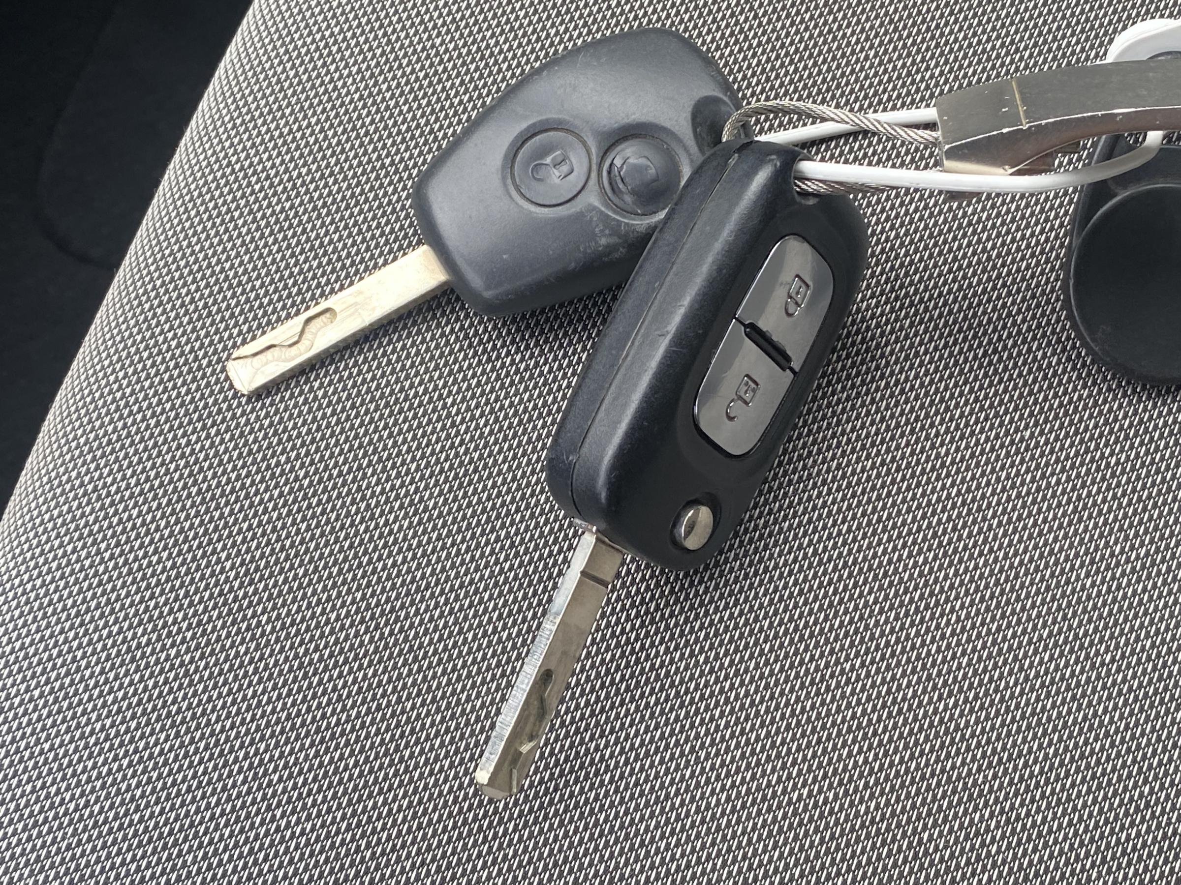 Renault Modus, 2008 - pohled č. 21