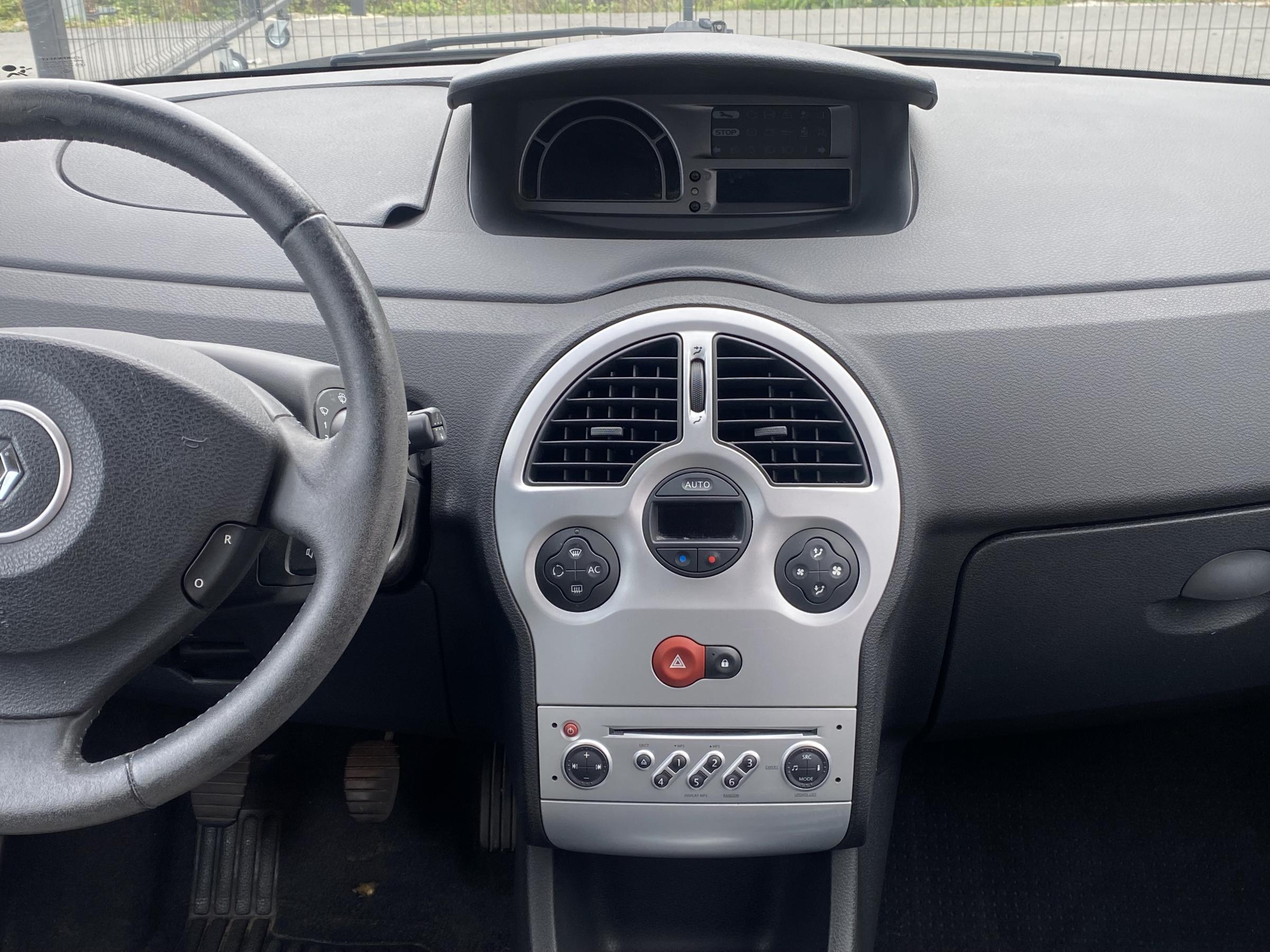 Renault Modus, 2008 - pohled č. 9