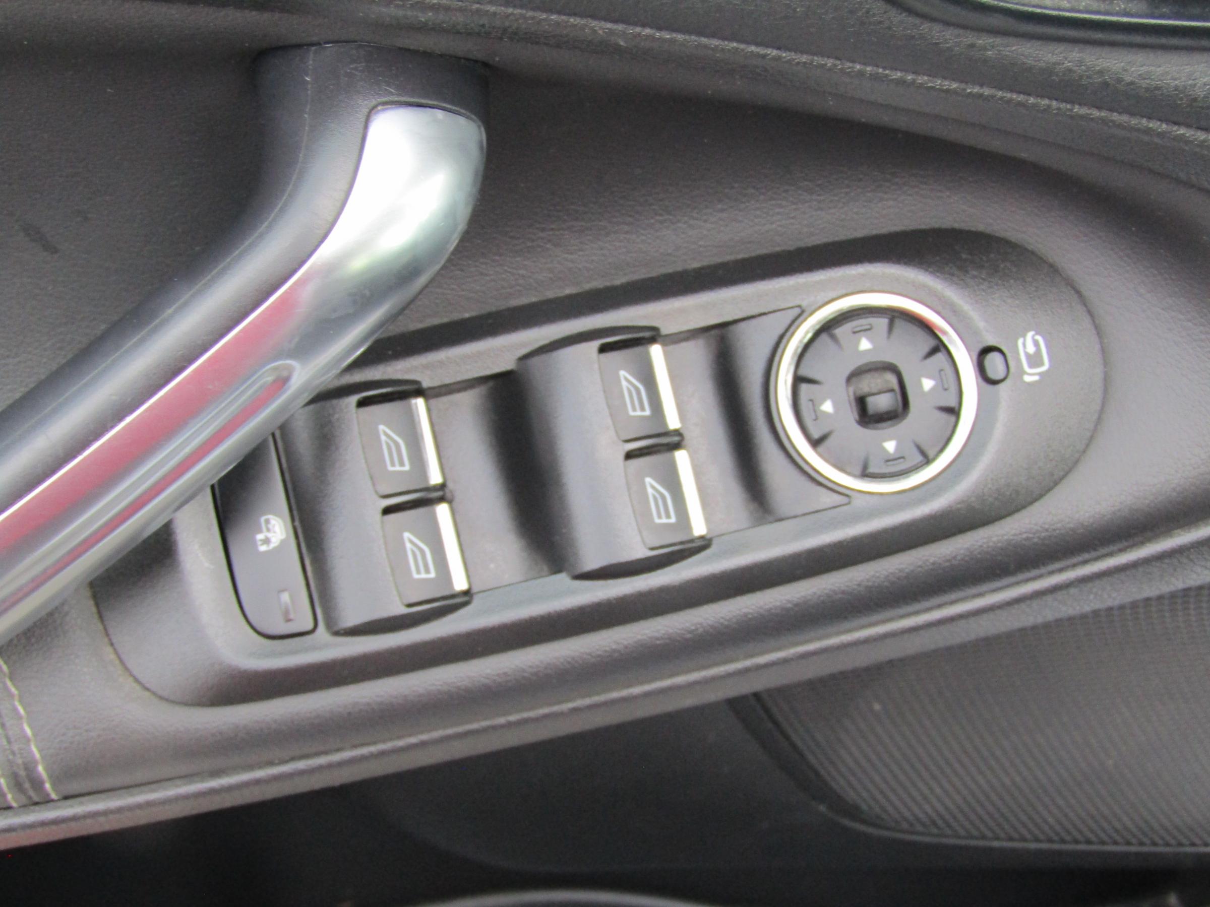 Ford Galaxy, 2014 - pohled č. 12