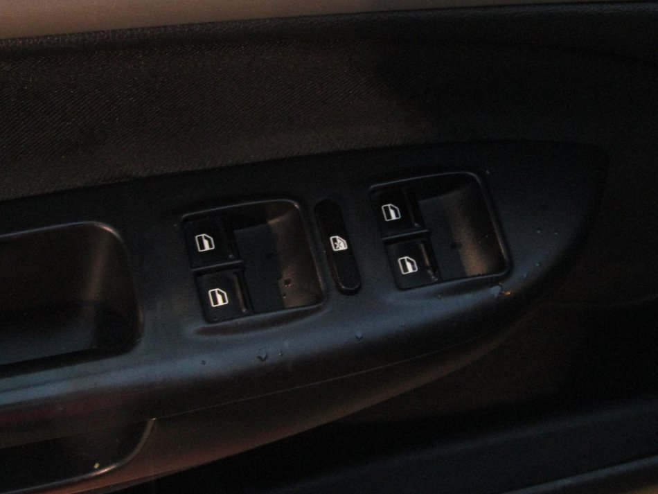 Škoda Octavia II 1.6 TDi Ambition