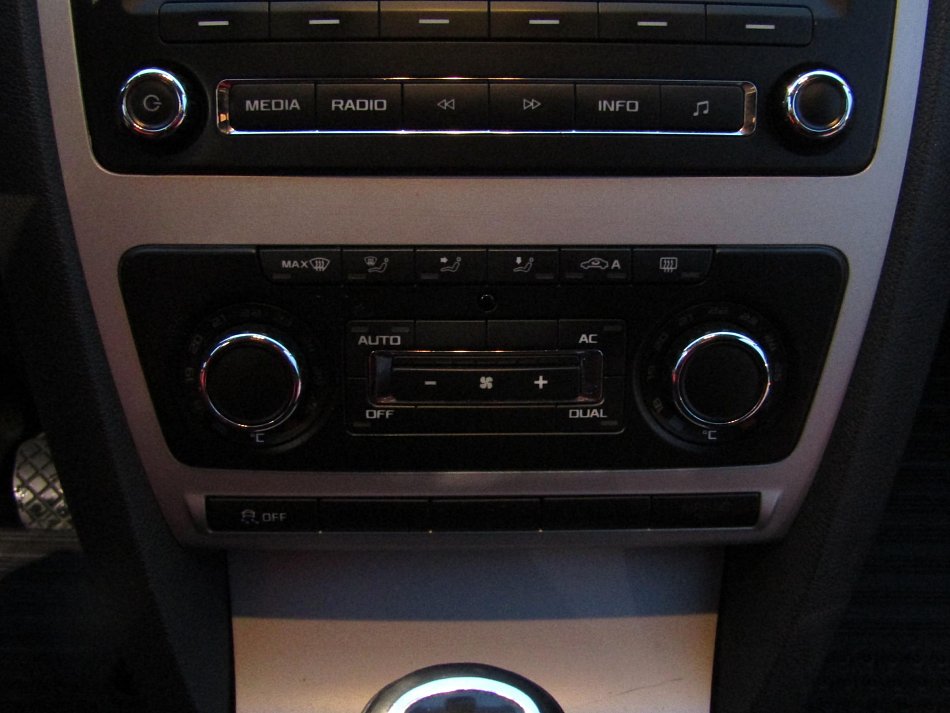 Škoda Octavia II 1.6 TDi Ambition