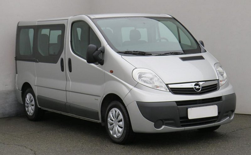 Opel Vivaro 2.0CDTi  8Míst