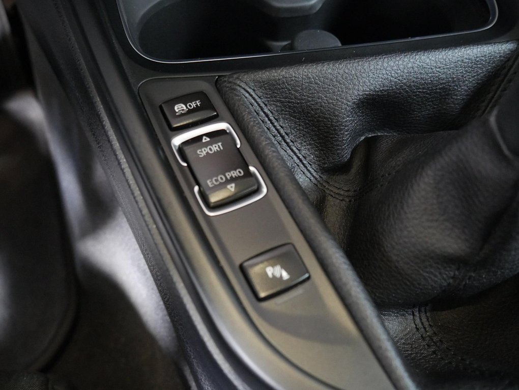 BMW Řada 3 318D 