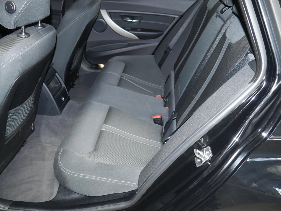 BMW Řada 3 318D 