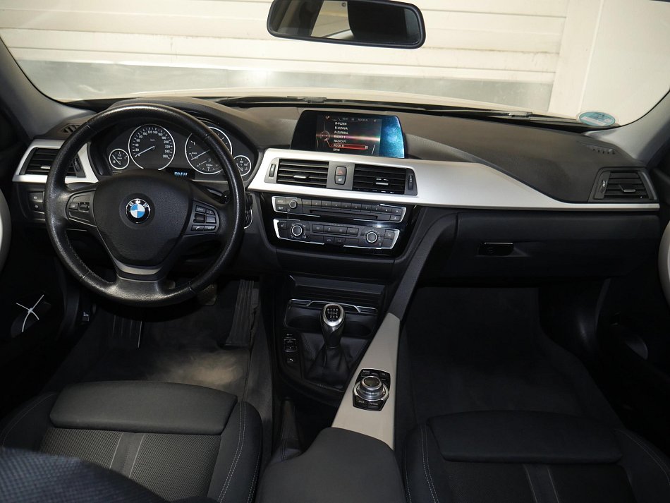 BMW Řada 3 318D 