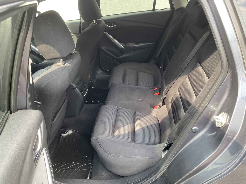 Mazda 6 2.0 i 