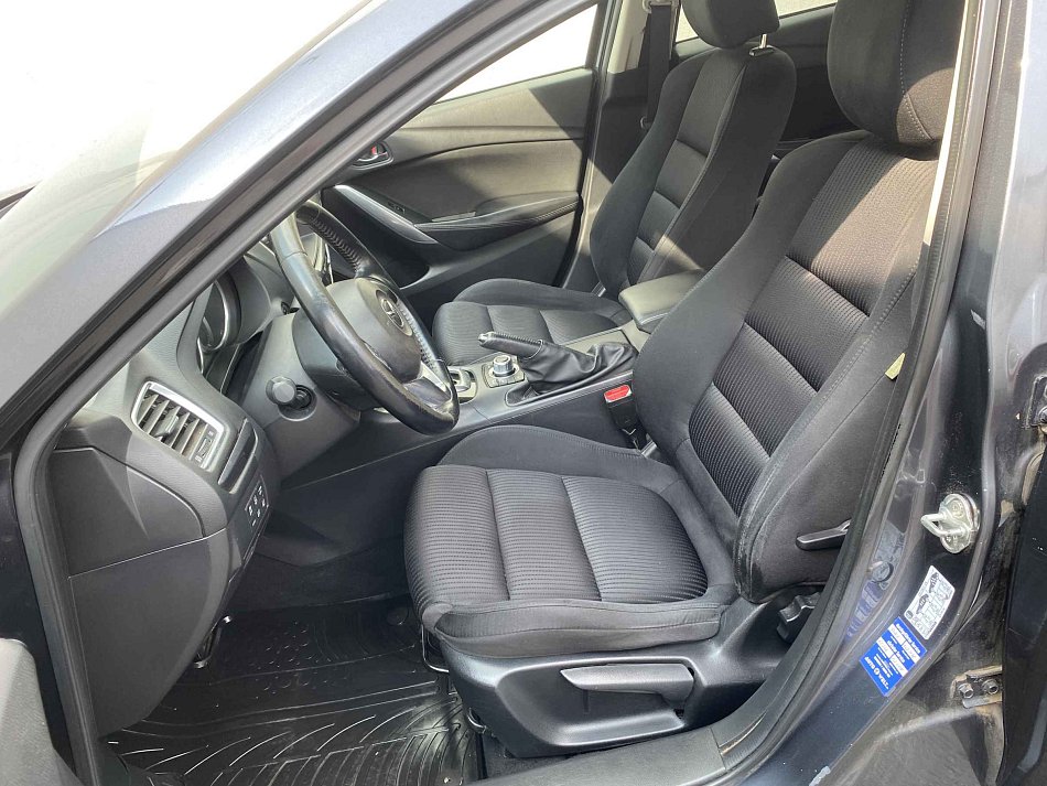 Mazda 6 2.0 i 