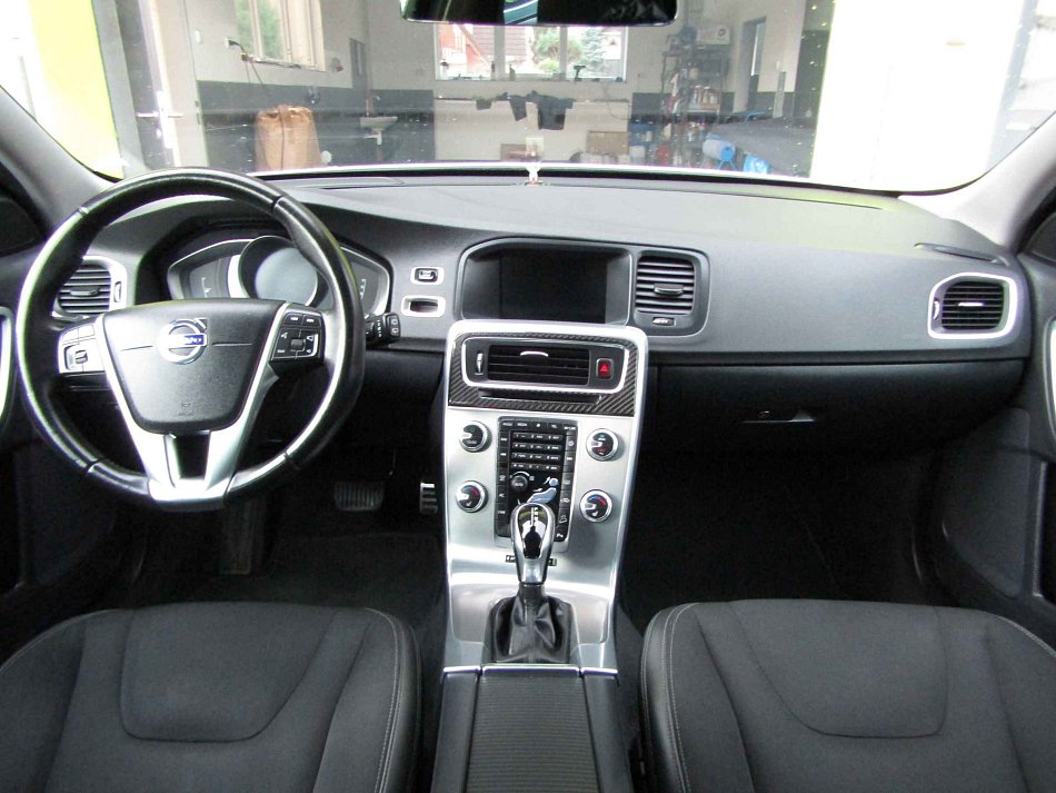 Volvo V60 2.0 T5 Cross Country 4x4