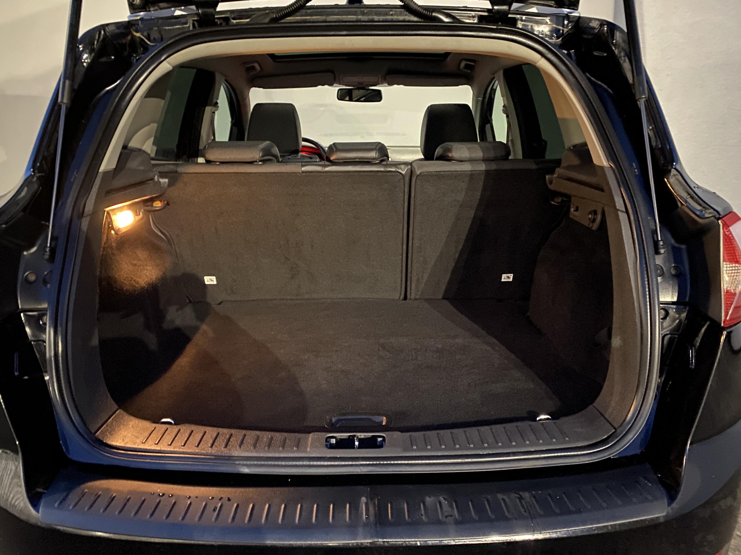 Ford Kuga, 2011 - pohled č. 7