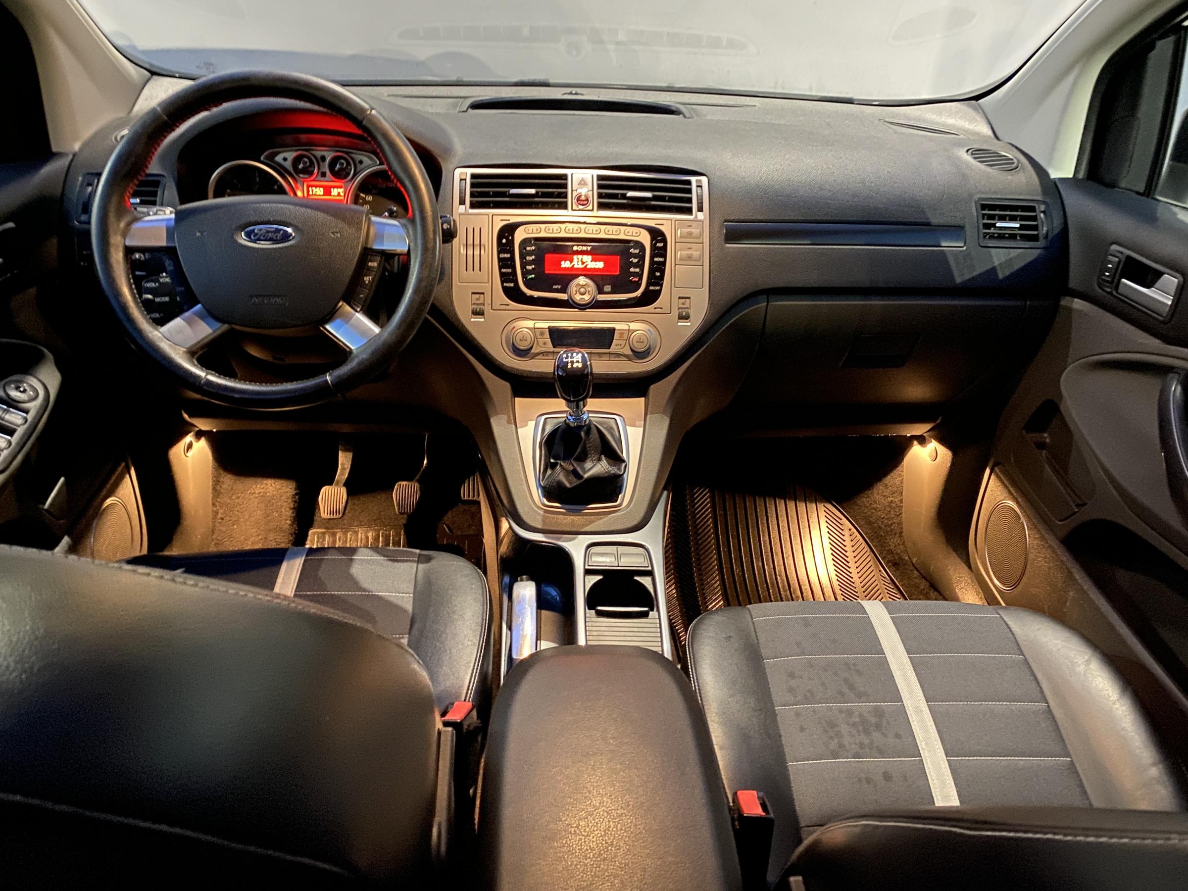 Ford Kuga, 2011 - pohled č. 8