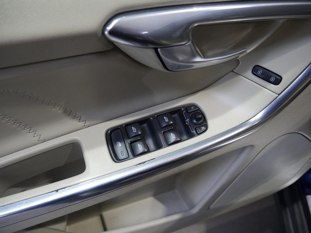 Volvo XC60 2.4d  4x4