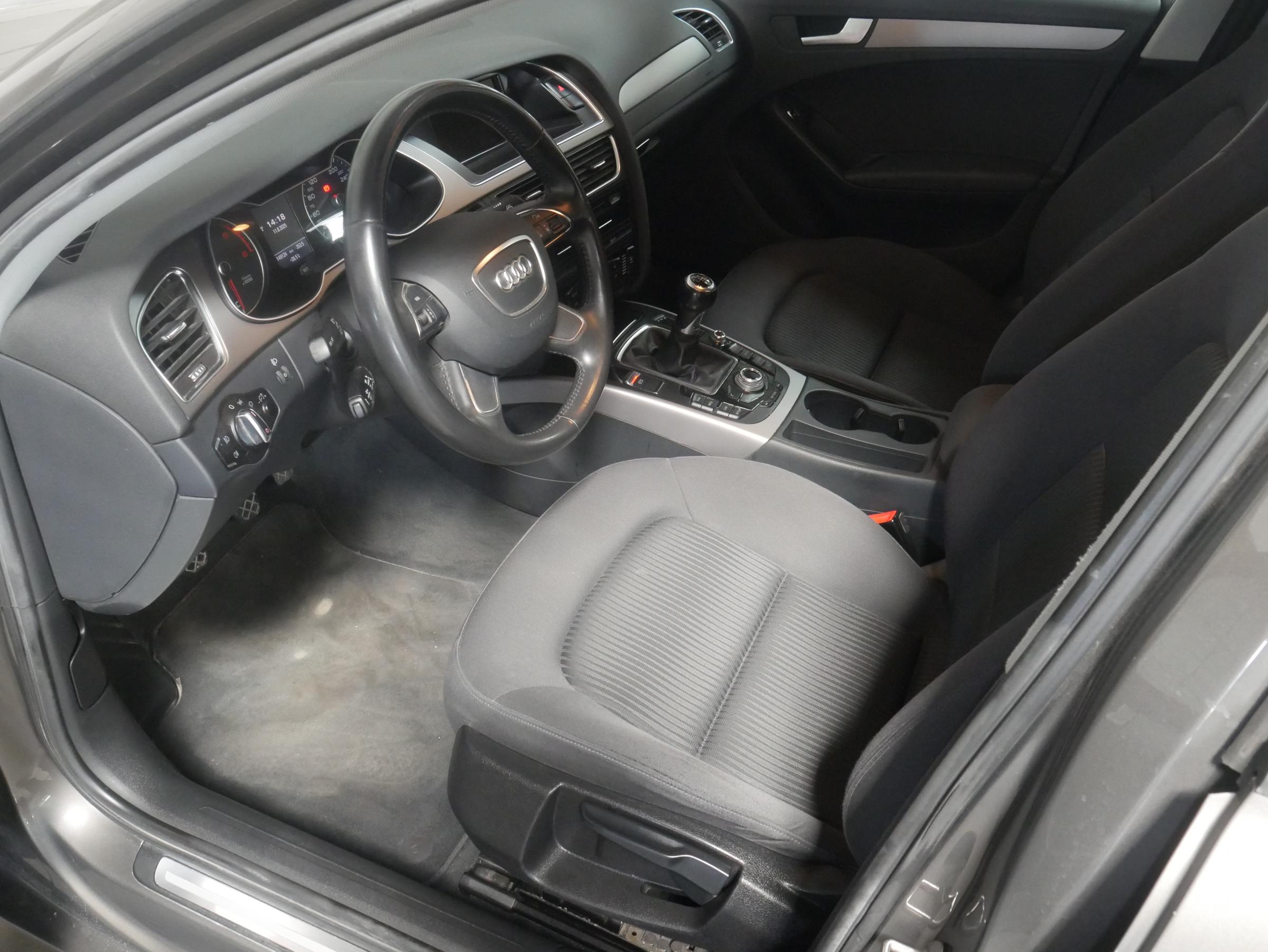 Audi A4, 2013 - pohled č. 11