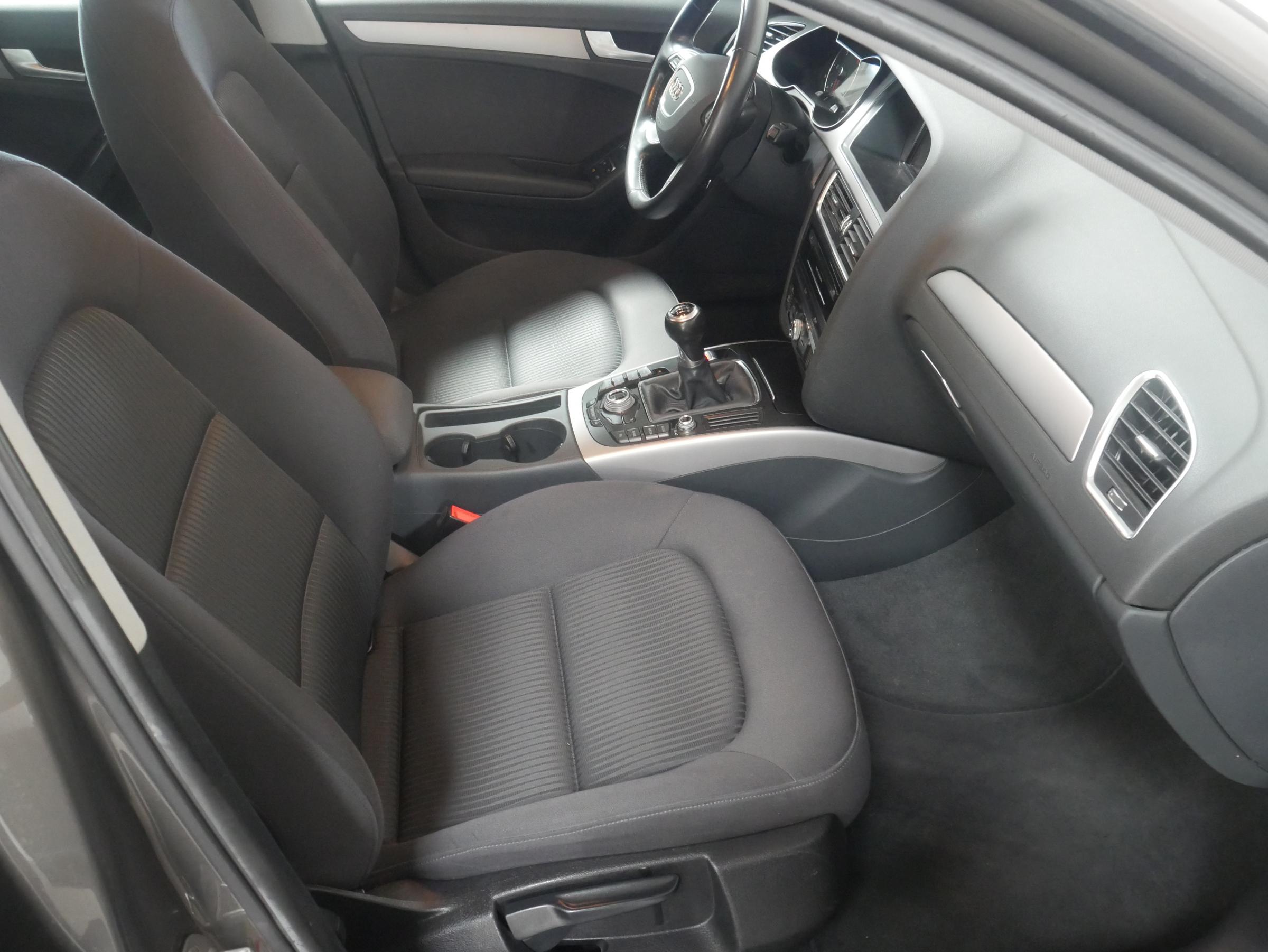 Audi A4, 2013 - pohled č. 13