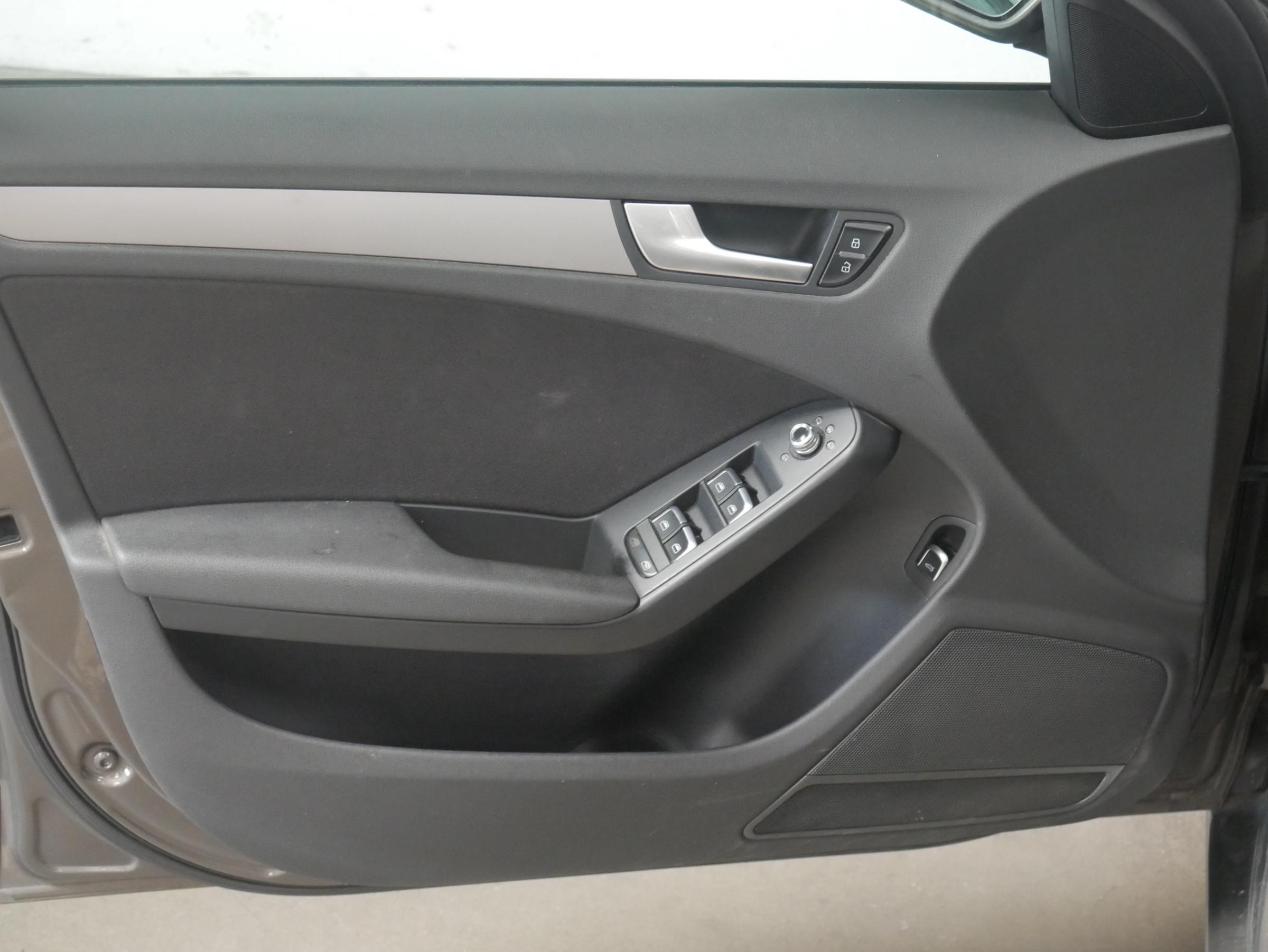 Audi A4, 2013 - pohled č. 15