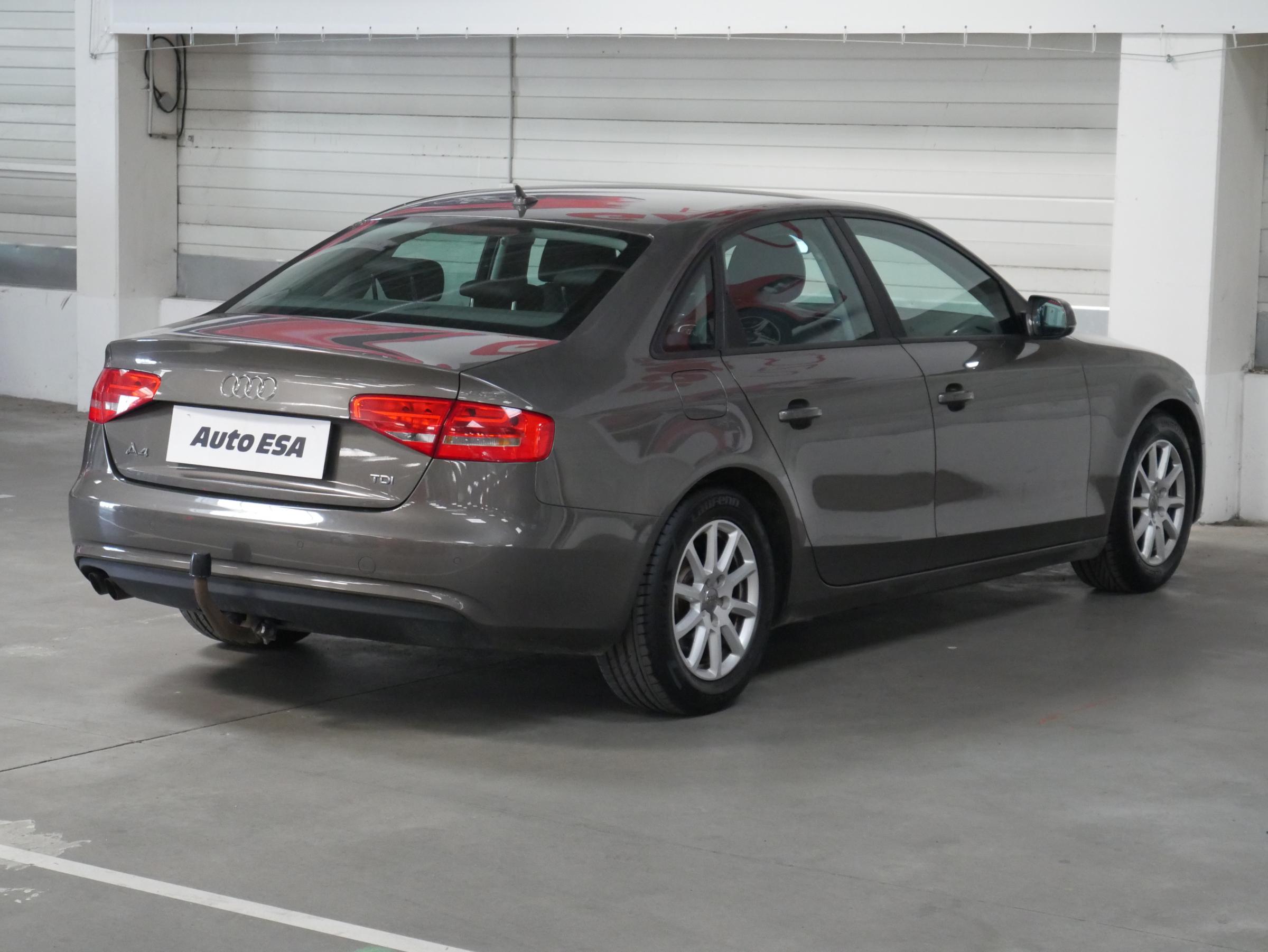 Audi A4, 2013 - pohled č. 4