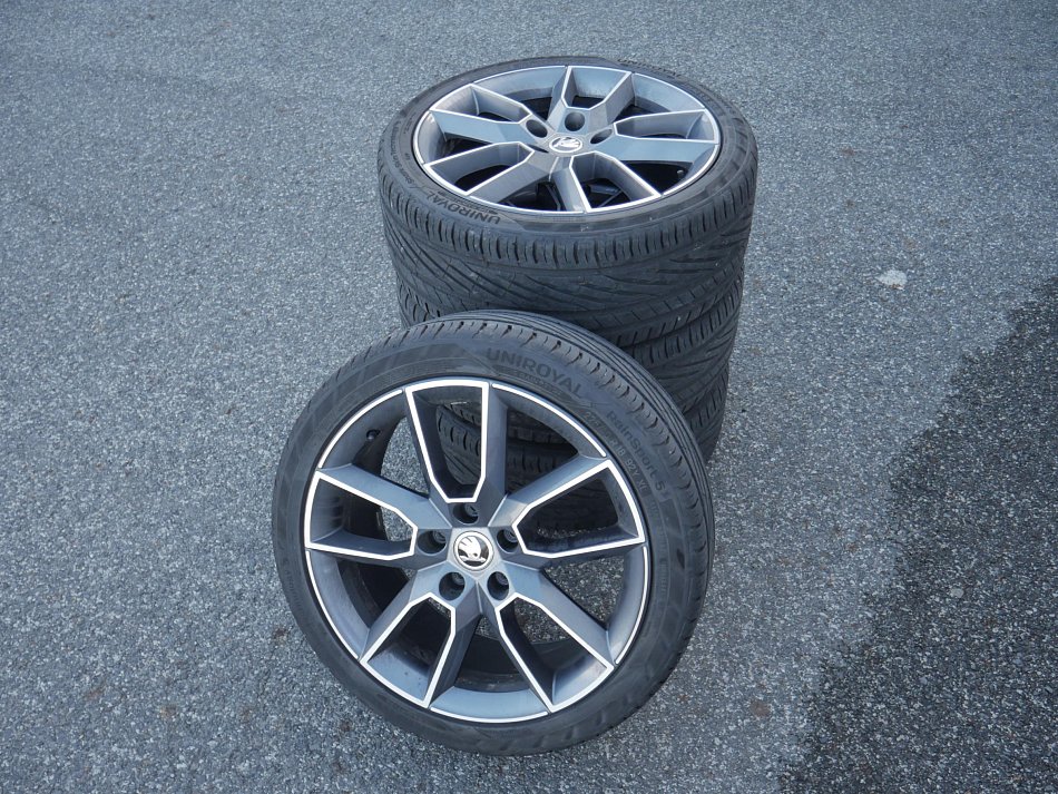 Škoda Octavia III 2.0 TSi RS