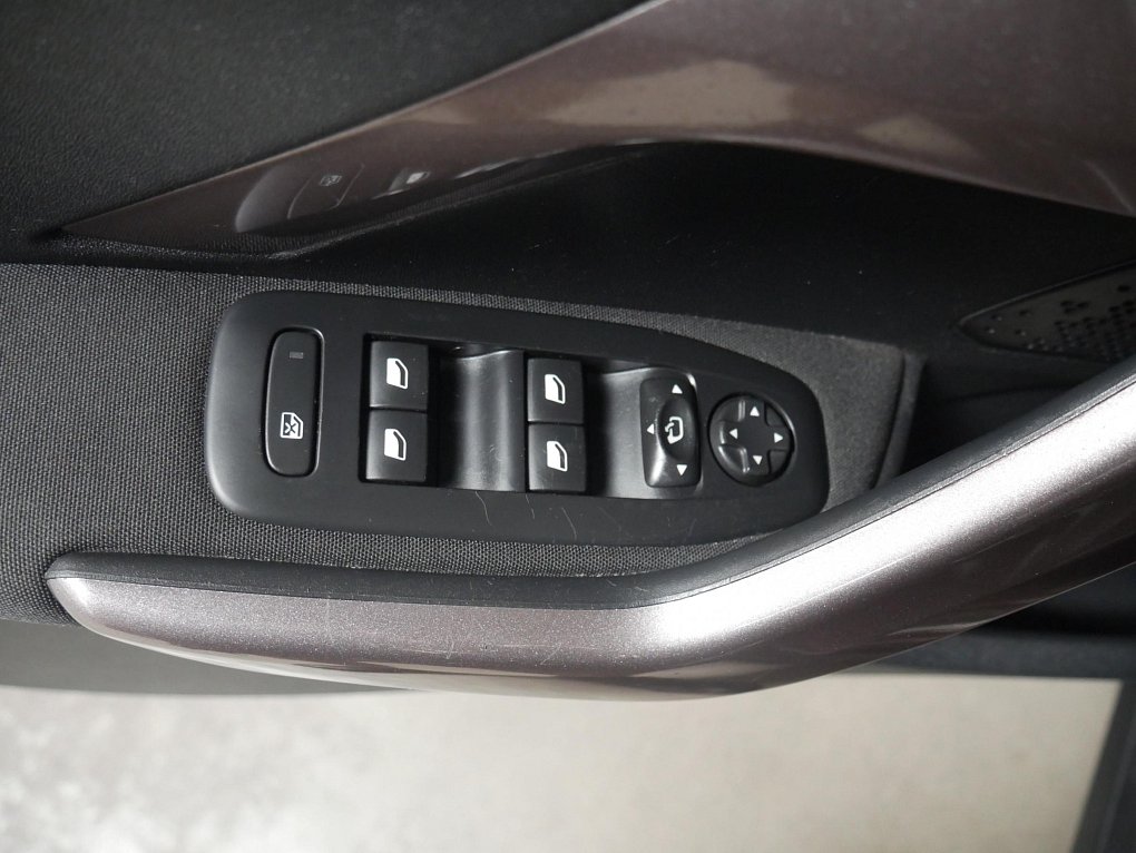 Peugeot 2008 1.6 HDI 