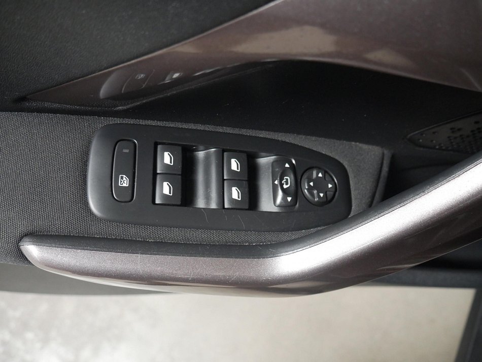 Peugeot 2008 1.6 HDI 