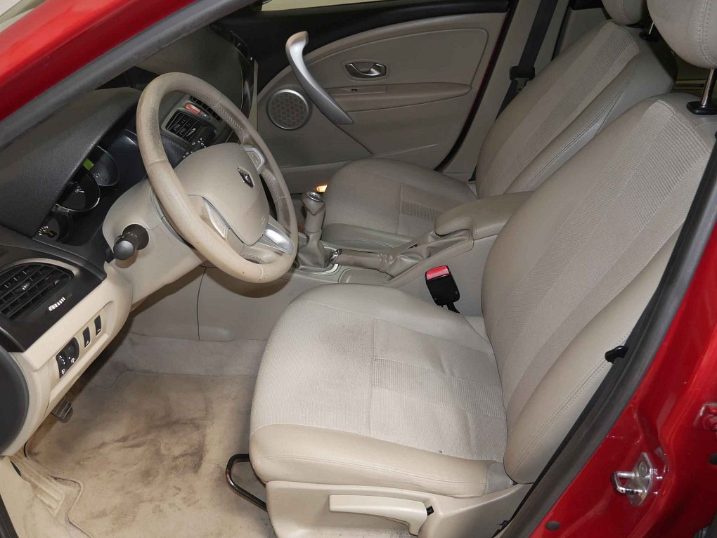 Renault Fluence 1.6 i 