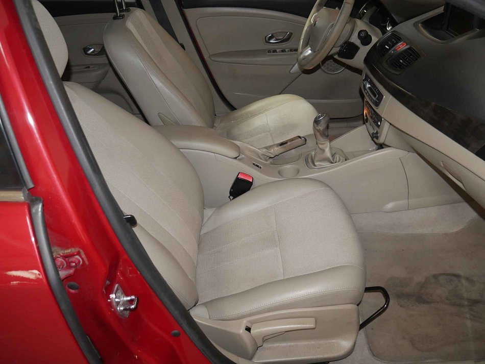 Renault Fluence 1.6 i 