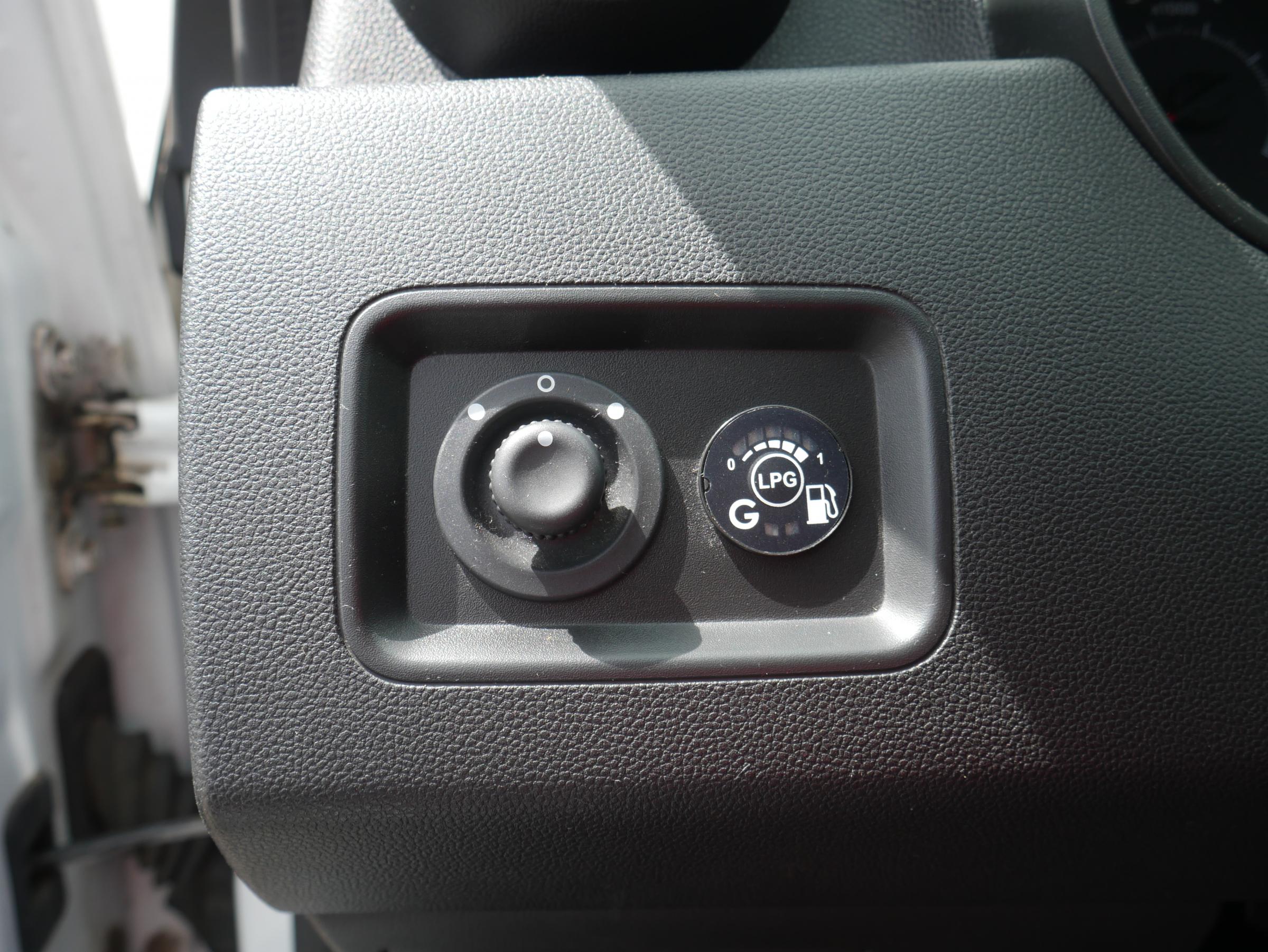 Dacia Duster, 2020 - pohled č. 13