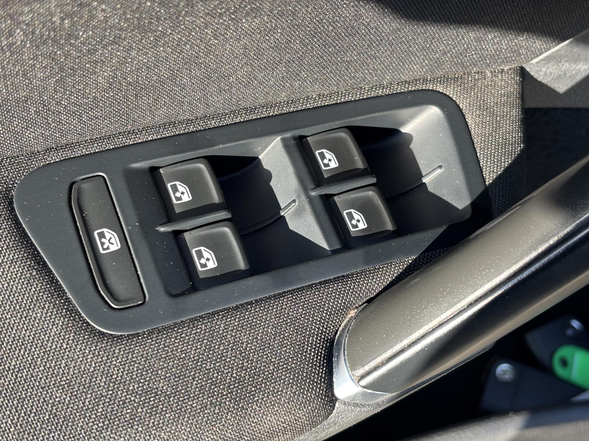 Volkswagen Golf, 2017 - pohled č. 12