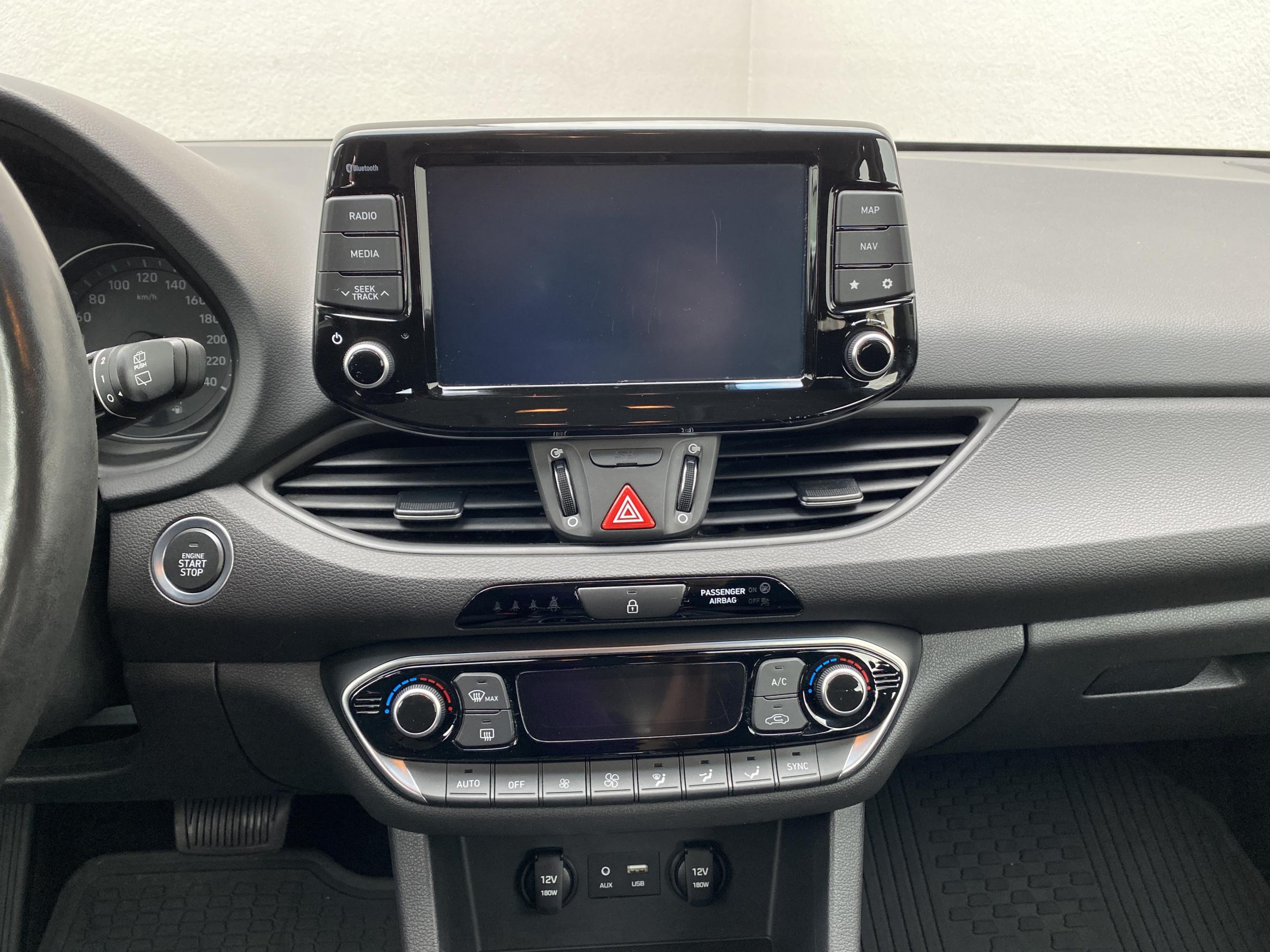 Hyundai i30, 2020 - pohled č. 12