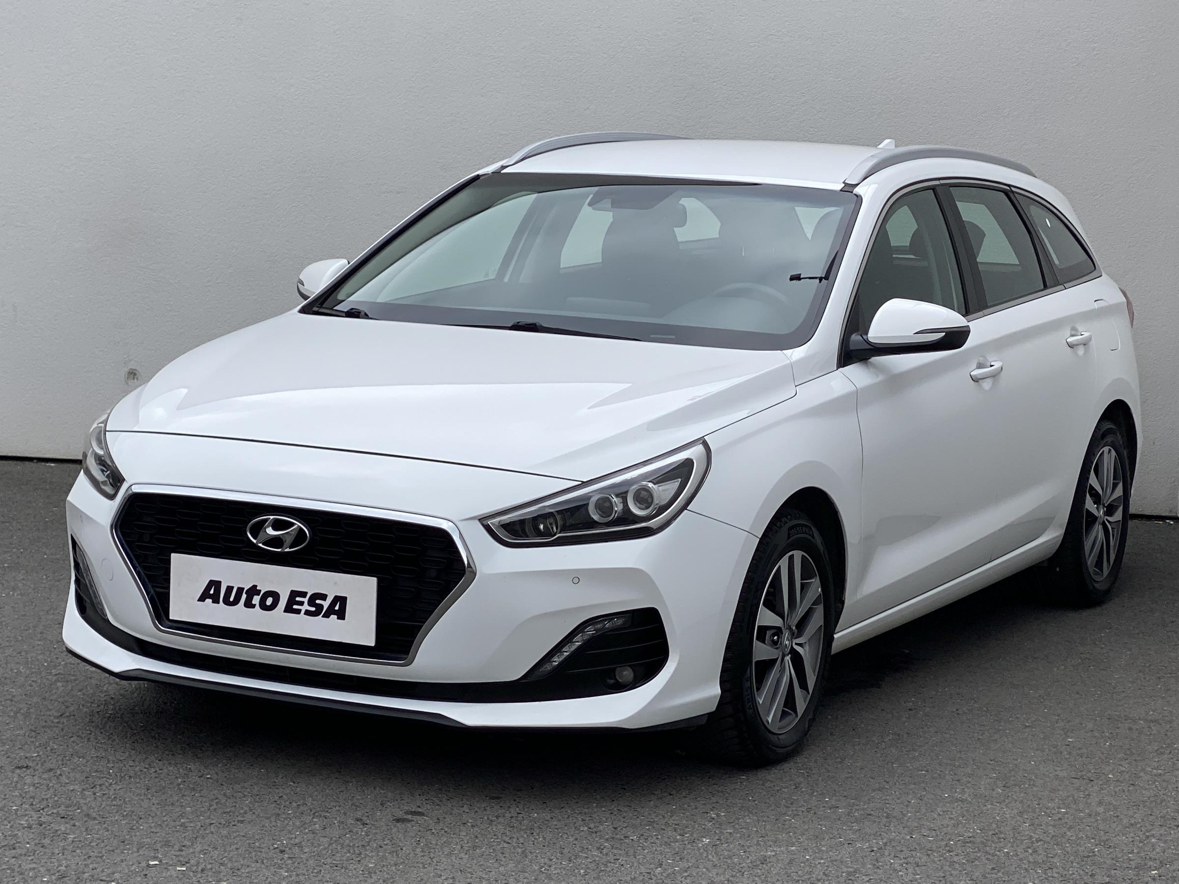 Hyundai i30, 2020 - pohled č. 3