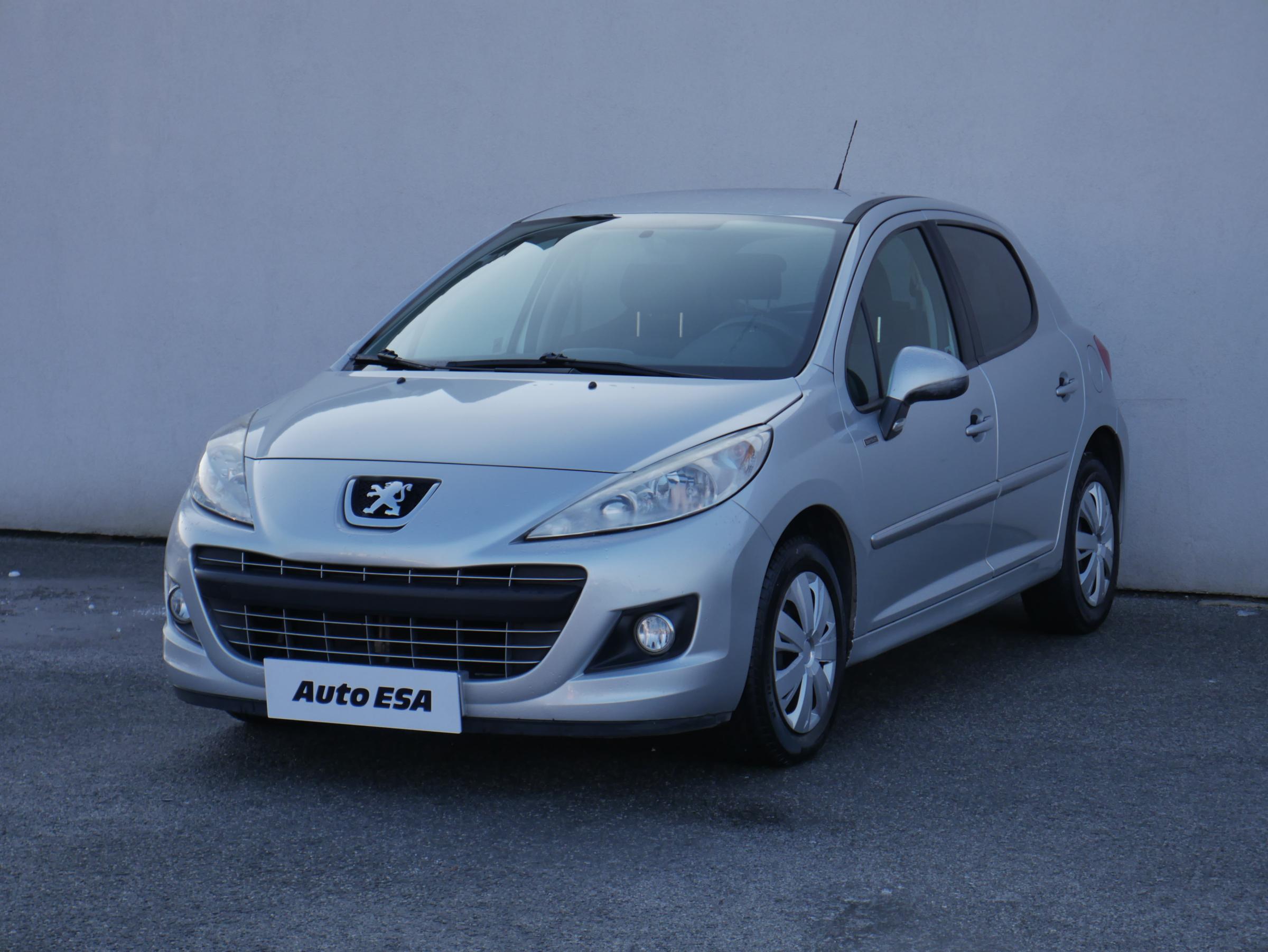 Peugeot 207, 2010 - pohled č. 3