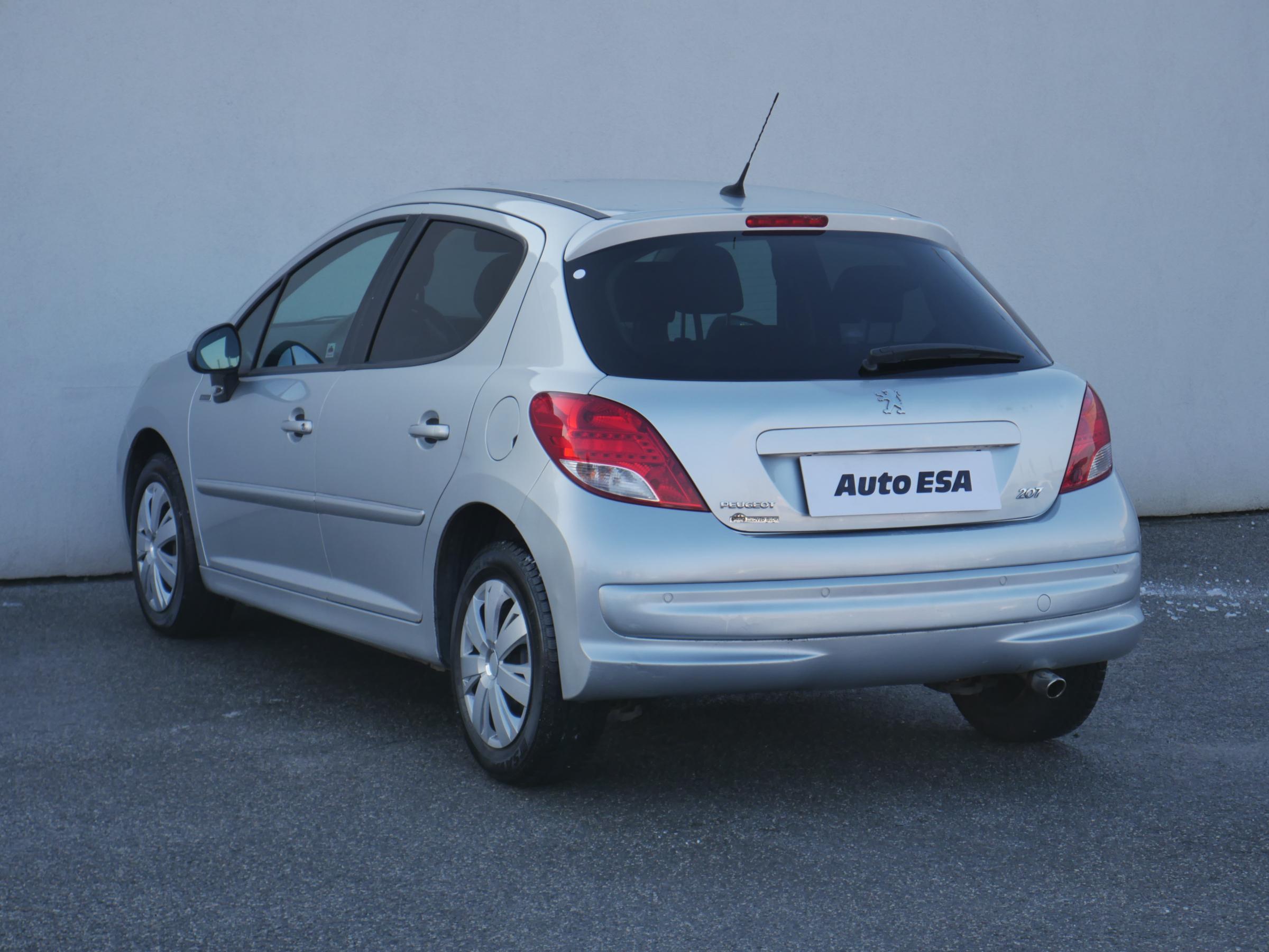 Peugeot 207, 2010 - pohled č. 6