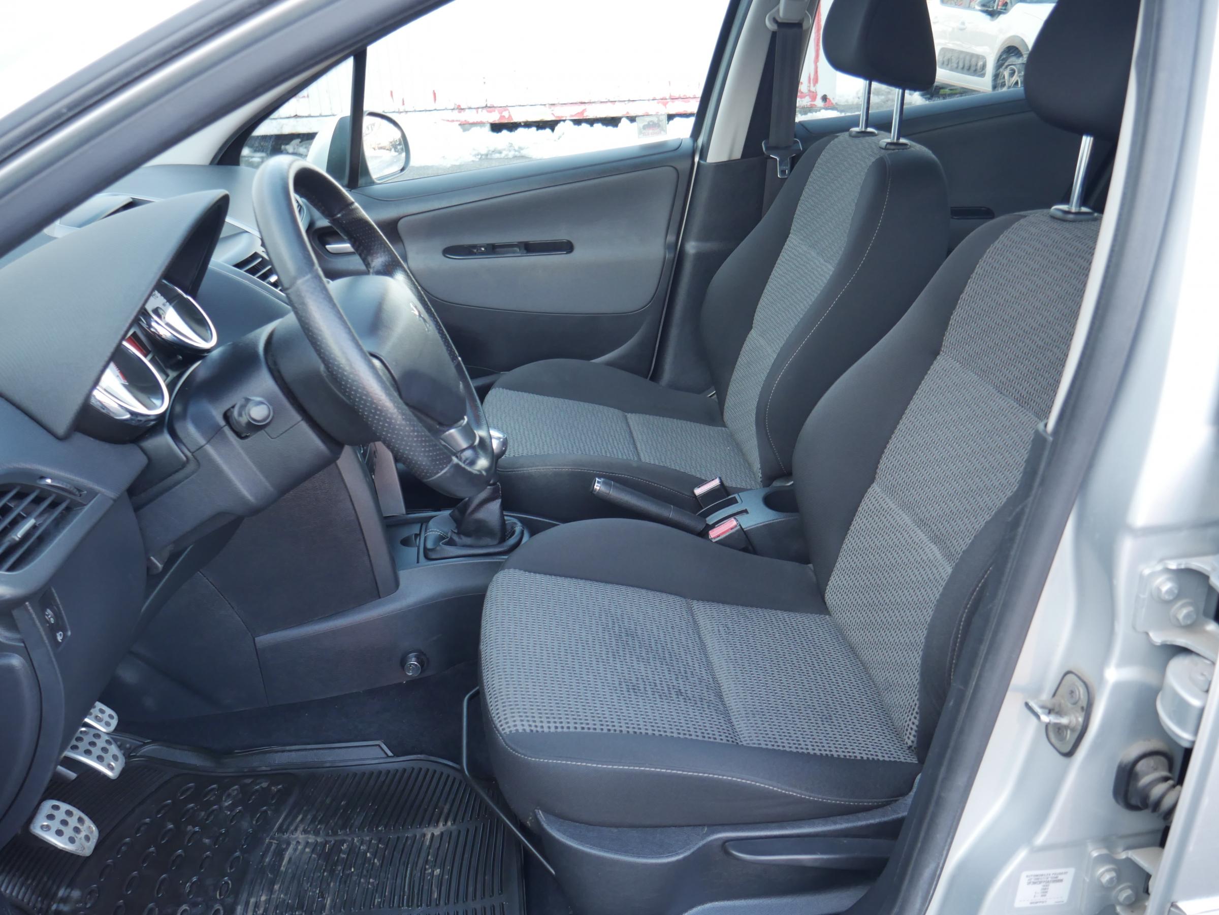 Peugeot 207, 2010 - pohled č. 9