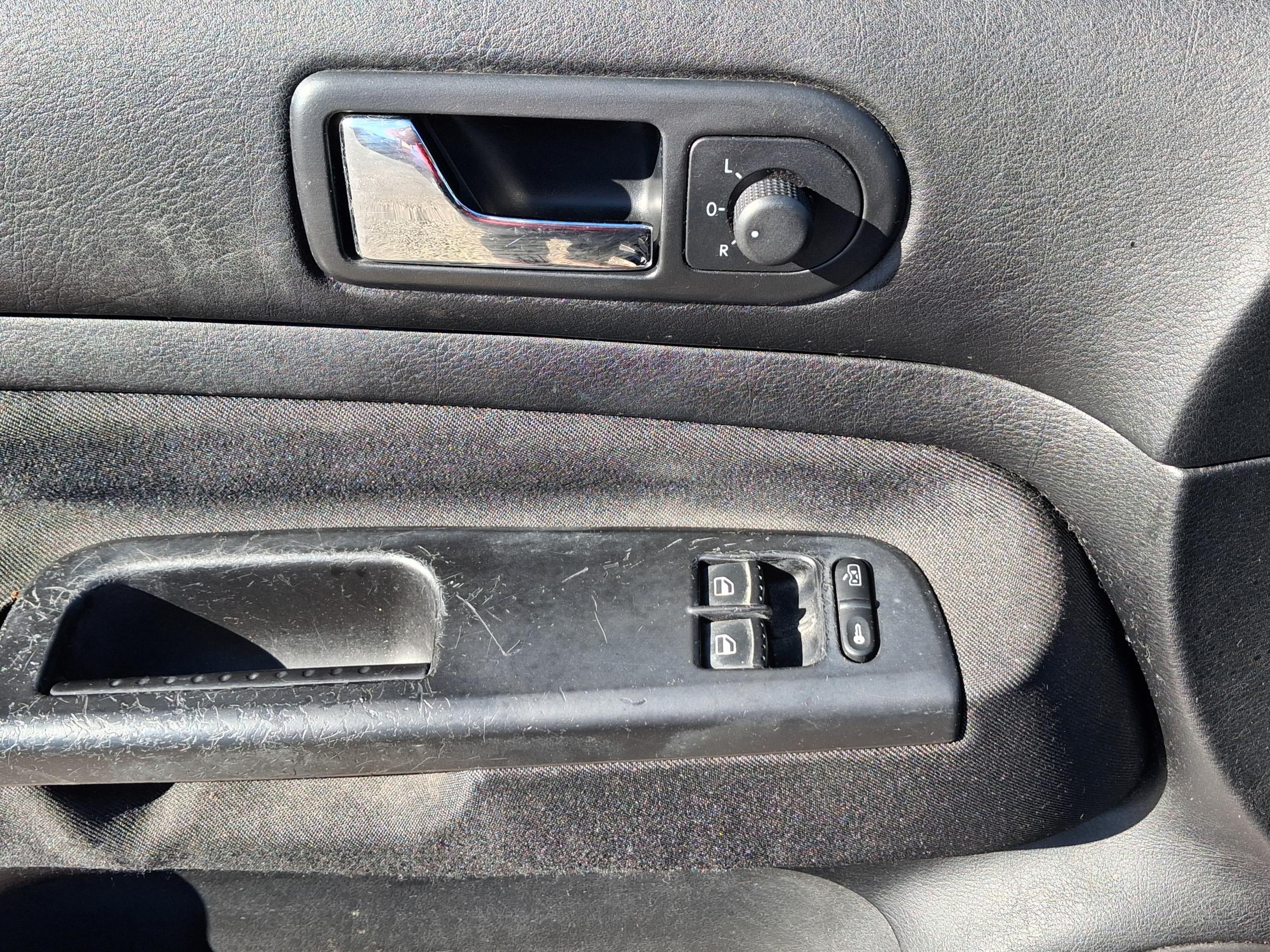 Volkswagen Golf, 2003 - pohled č. 13