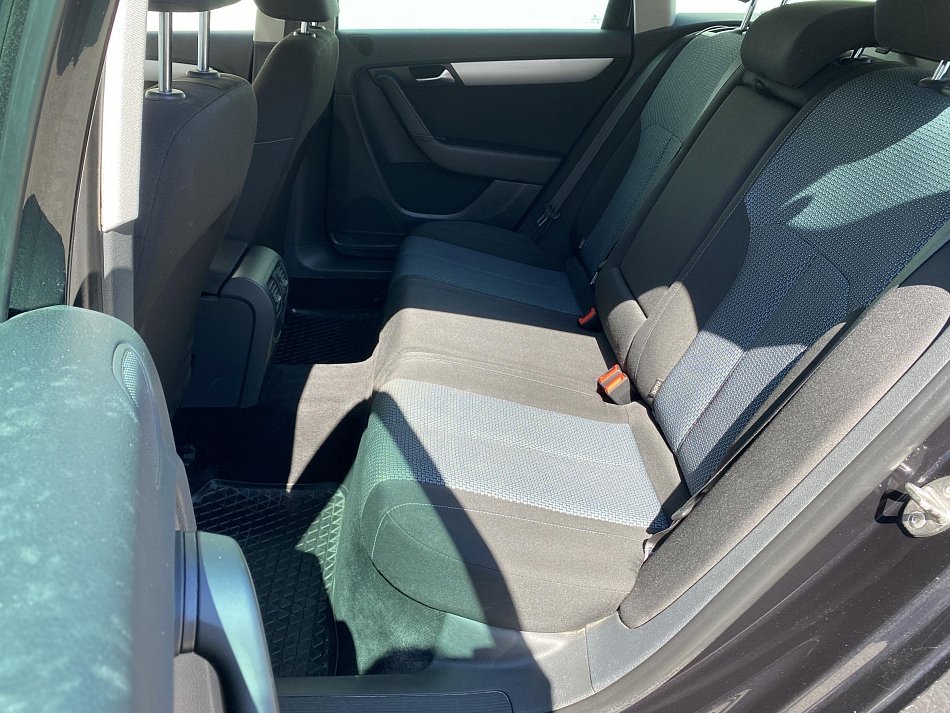 Volkswagen Passat 1.6 TDi 