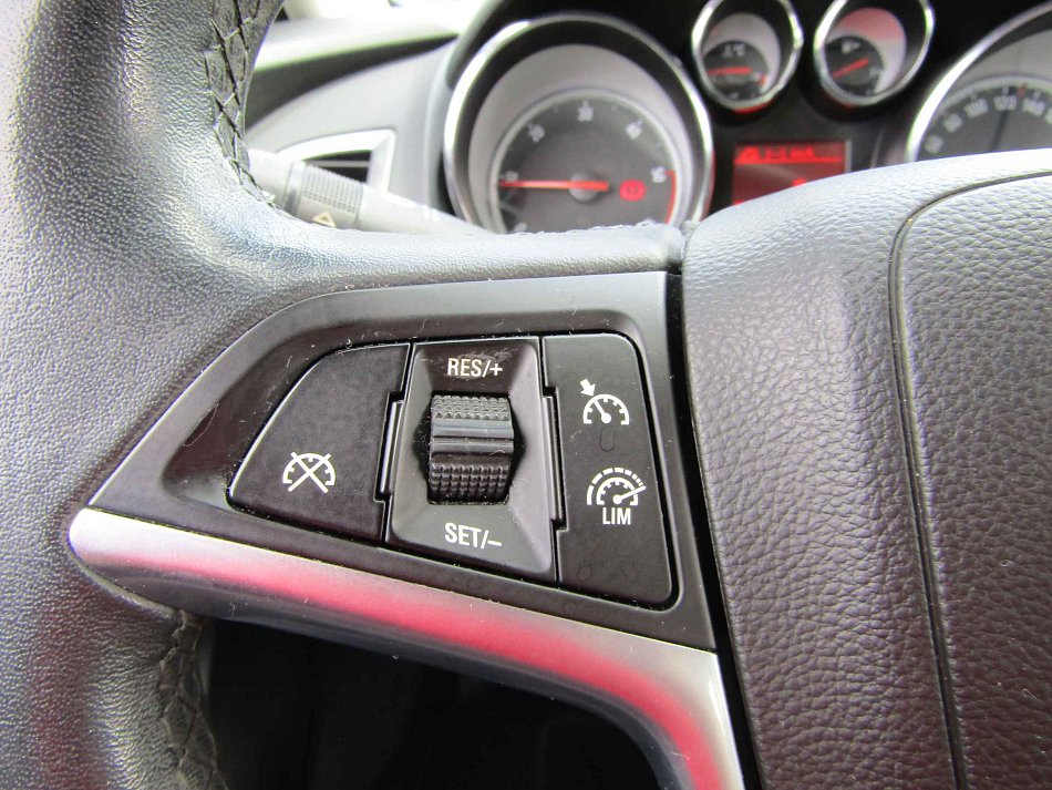 Opel Astra 2.0CDTi 