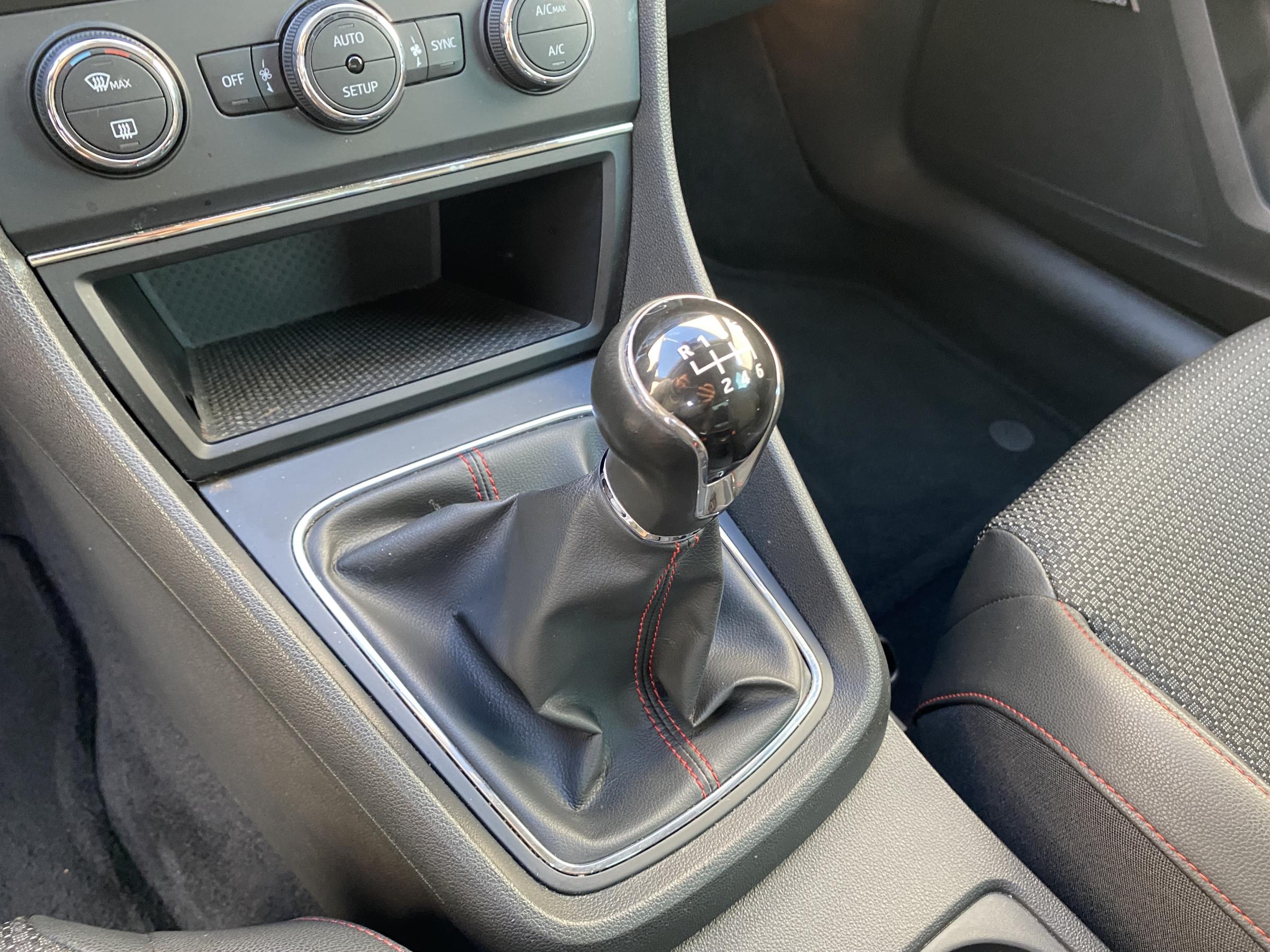 Seat Leon, 2014 - pohled č. 15