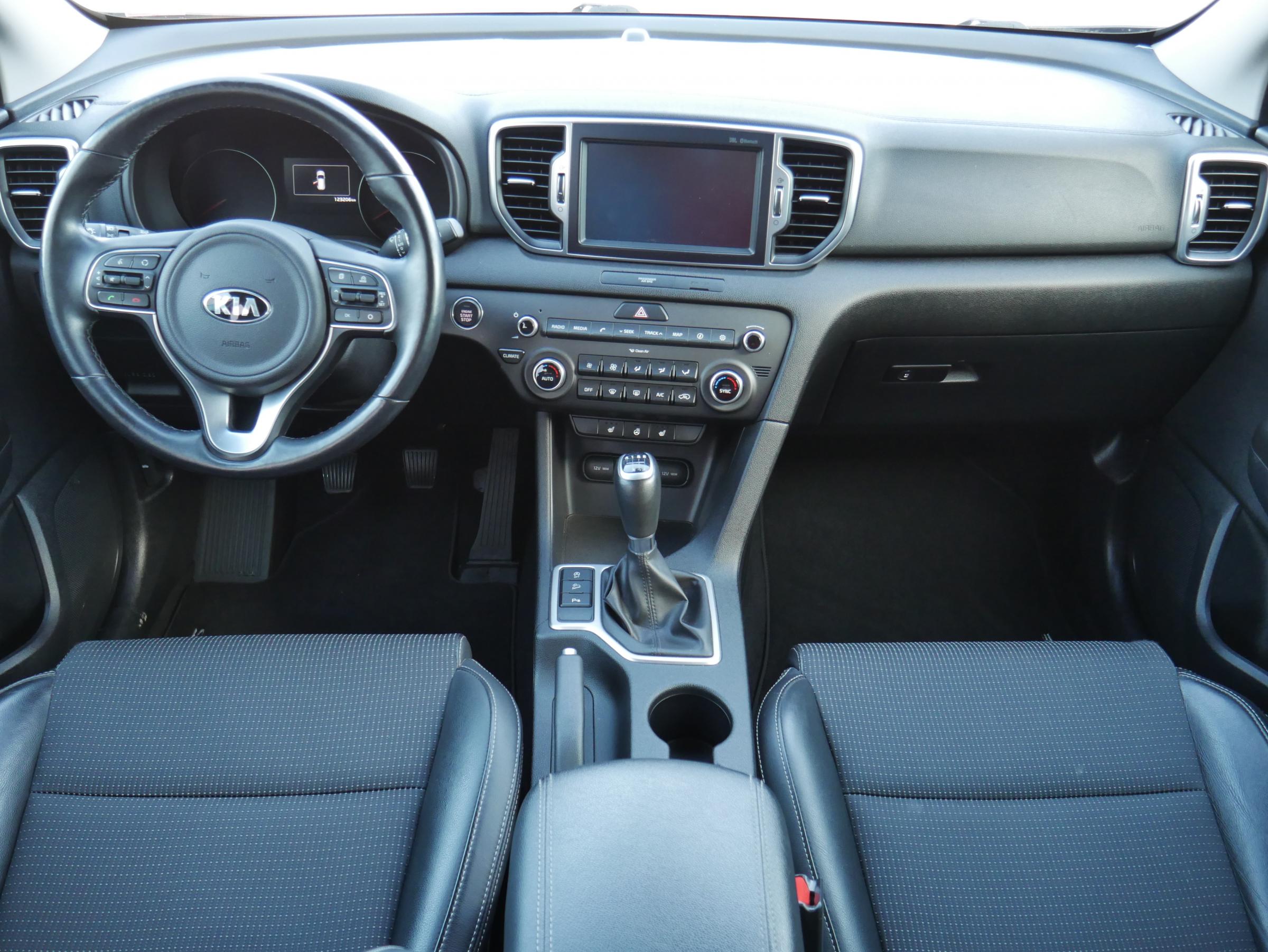 Kia Sportage, 2018 - pohled č. 8