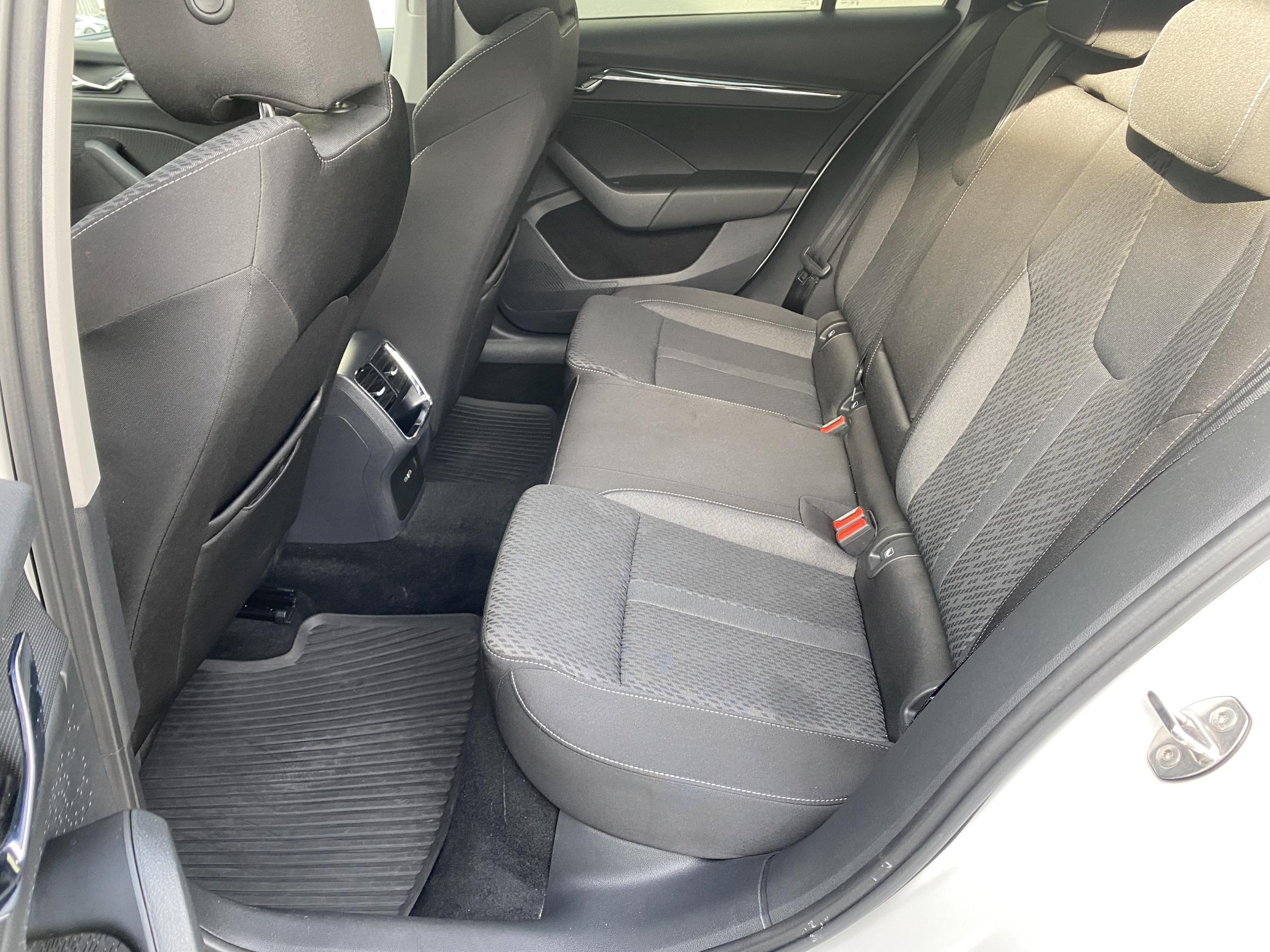 Škoda Octavia IV, 2021 - pohled č. 10